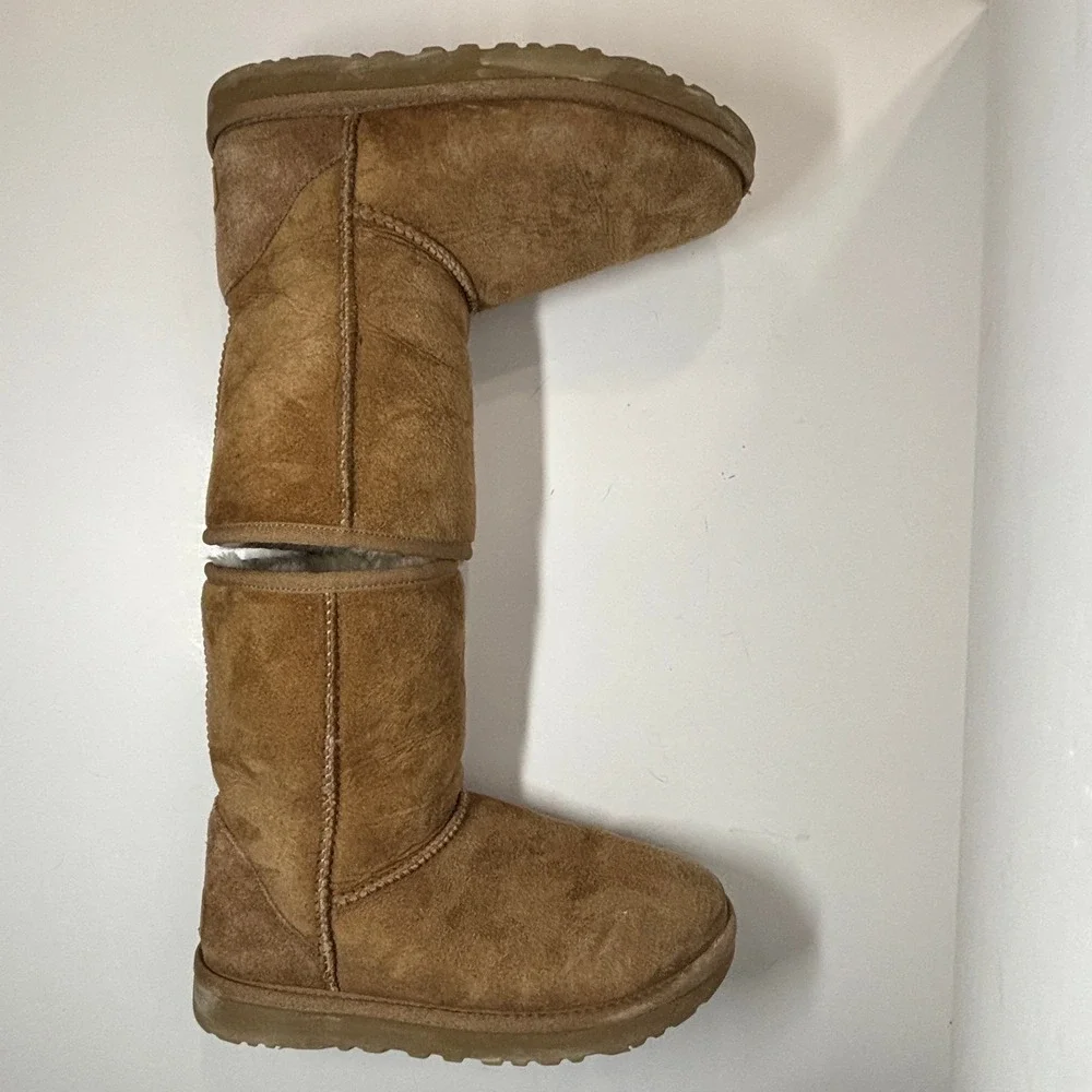 UGG Classic Short II‎ Boots Womens 7 Chestnut Suede Shearling 1016223